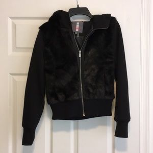 Furry jacket xs i Jeans by Buffalo